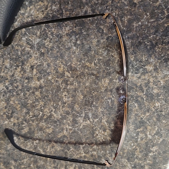 Ray-Ban Sunglasses - Picture 4 of 5